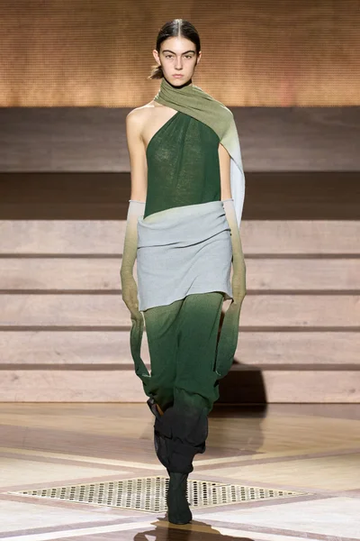 Look 40
